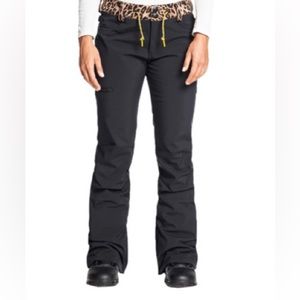 Women’s DC snowboarding pants